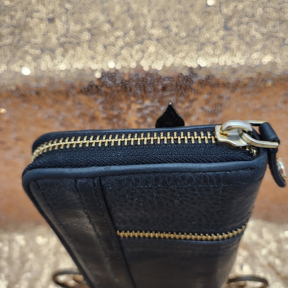 Michael Kors Black Leather Goldtone Hardware Long Zip Around Moxley Wall… - Picture 4 of 11